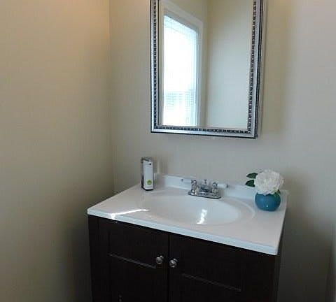 3rd image of 407 Willomett Ave