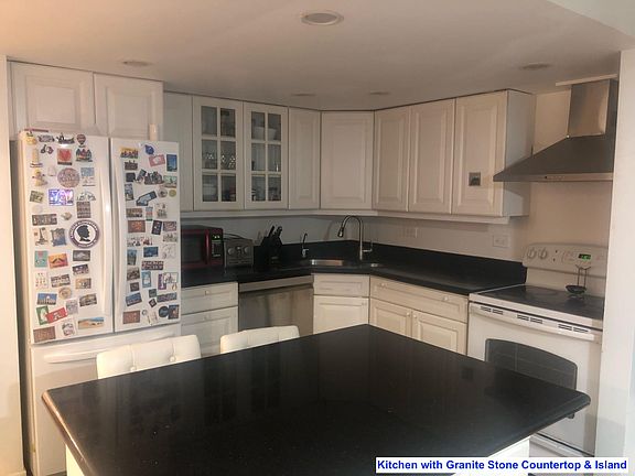 3rd image of 427 W Grant Pl APT A