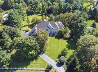 5 Weatherfield Dr, Newtown, PA