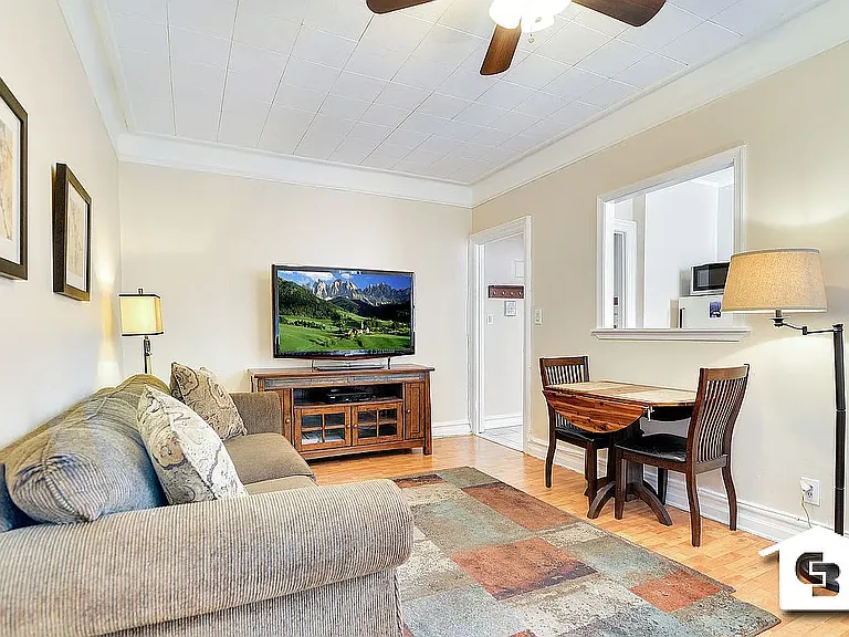 730 57th St #3D — Photo 2
