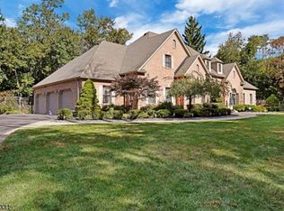 424 Long Hill Rd, Gillette, NJ 07933