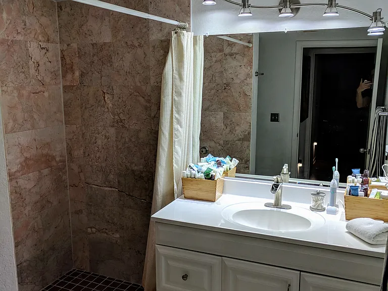 2410 W Azeele St #235 — Photo 6