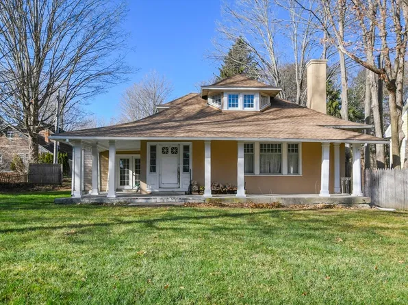 560 South St, Pittsfield, MA 01201