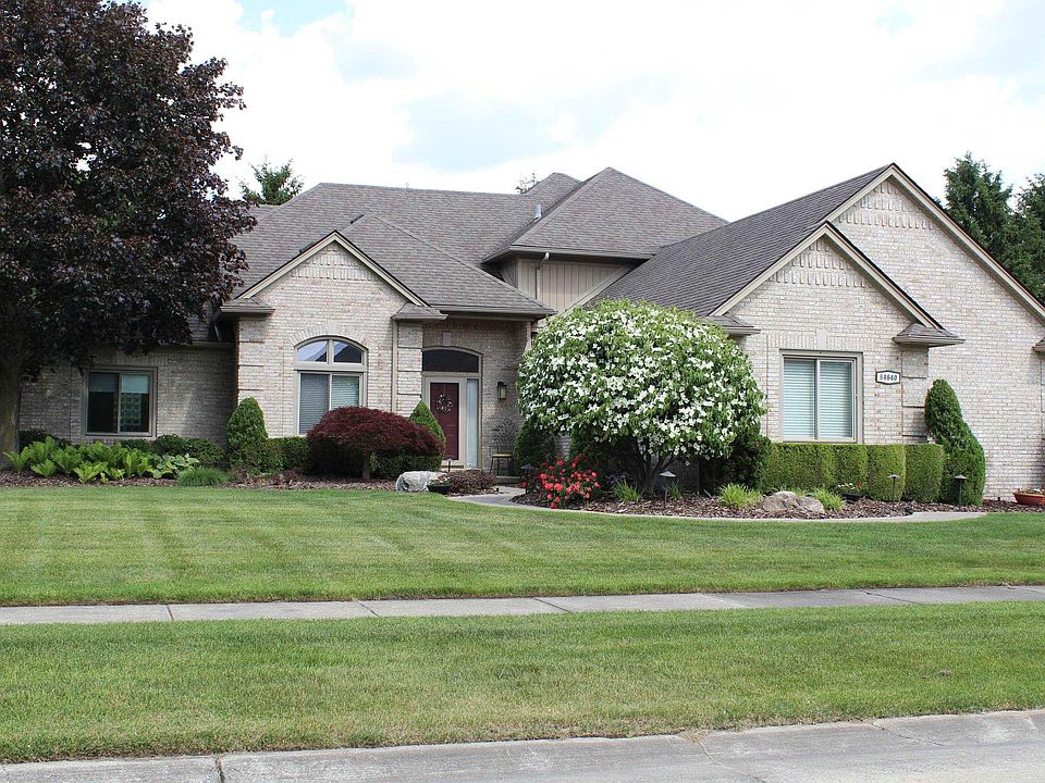 1st image of 54640 Burlington Dr