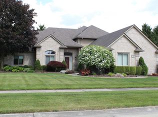 54640 Burlington Dr, Shelby Township, MI 48315