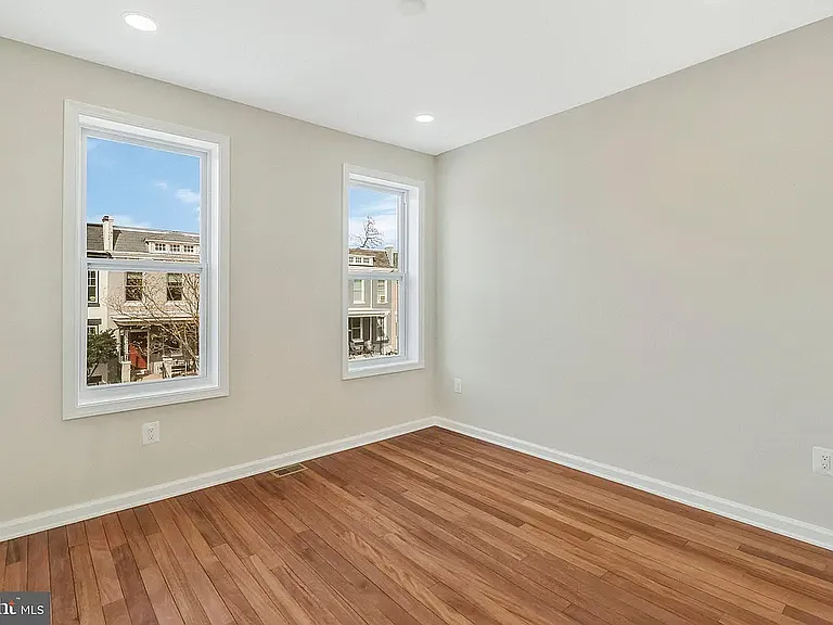444 Kenyon St NW — Photo 20