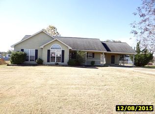 16 Fallowfield Dr, Fort Mitchell, AL 36856