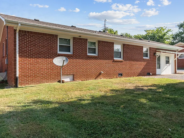 209 Oak Dr — Photo 21
