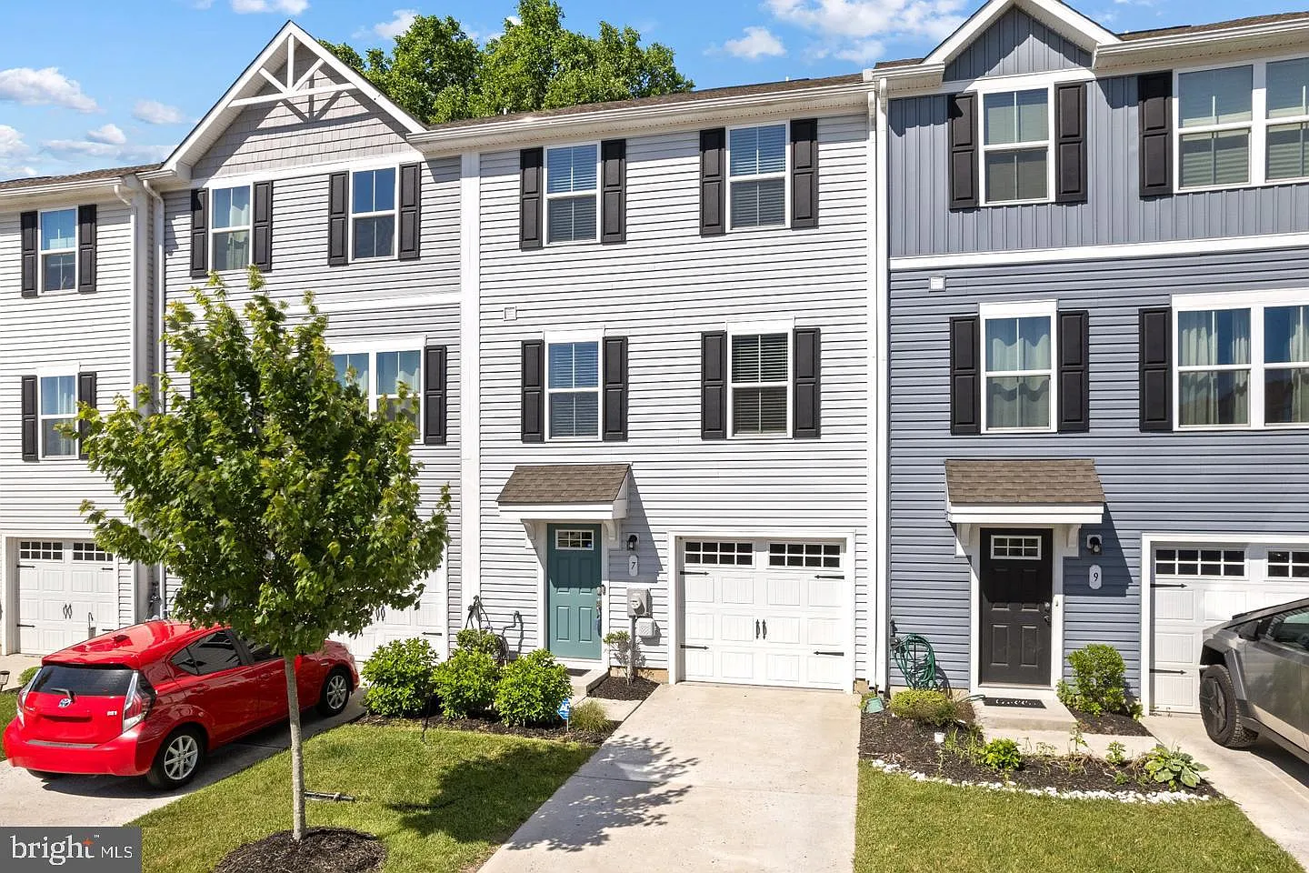 3 bed, 2.5 bath, 1600 sqft, $2,900 — Photo 1