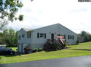 1915 Neeld Rd, East Palestine, OH 44413