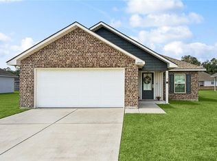 39551 N Pond Trl, Ponchatoula, LA 70454