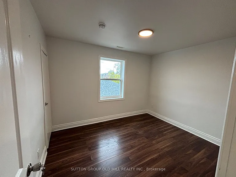 85A Evans Ave #UPPER — Photo 20