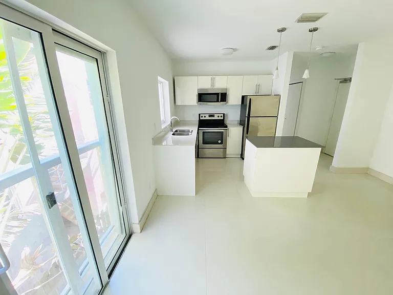 6893 Bay Dr #203 — Photo 5