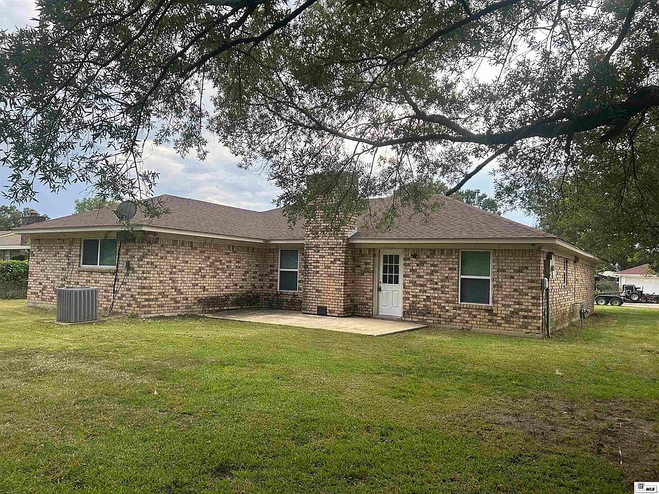 2nd image of 20 Colonial Dr