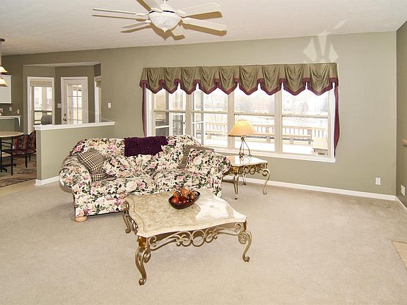 5th image of 7976 Branch Creek Way