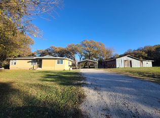 924 Upper Denton Rd, Weatherford, TX 76085