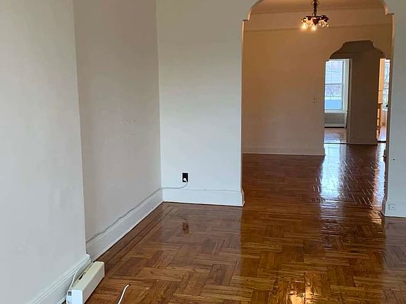 3rd image of 444 6th Ave #4