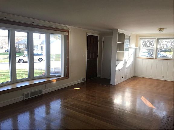 4th image of 147 Lawnacre Dr