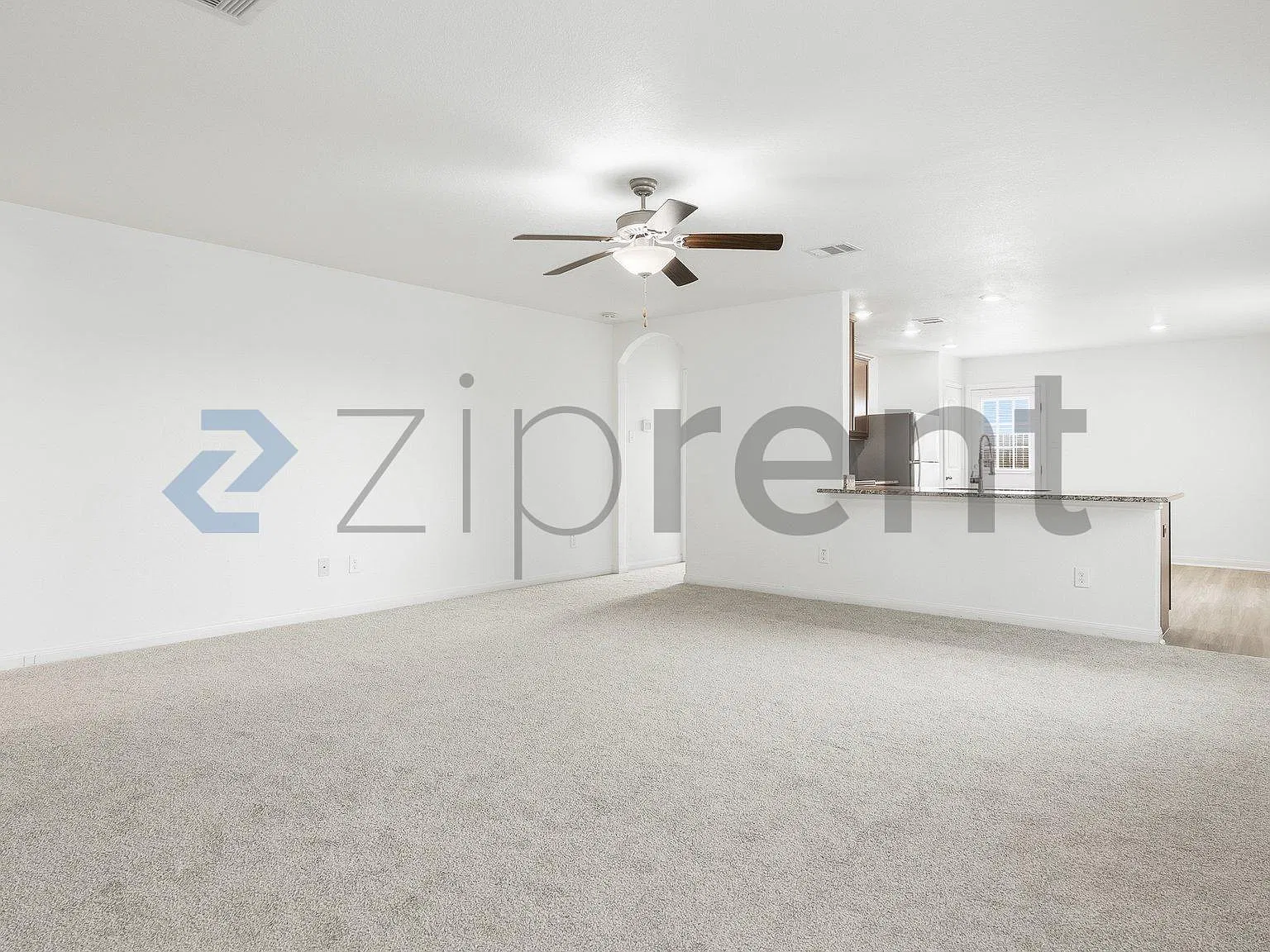 3 bed, 1335 sqft, $1,800 — Photo 3