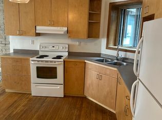 1152 Queen St E #5, Toronto, ON M4M 1L2