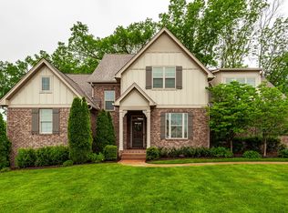 1092 Summerstar Cir, Gallatin, TN 37066