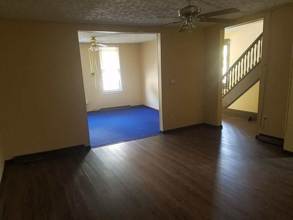 2nd image of 212 Walnut St