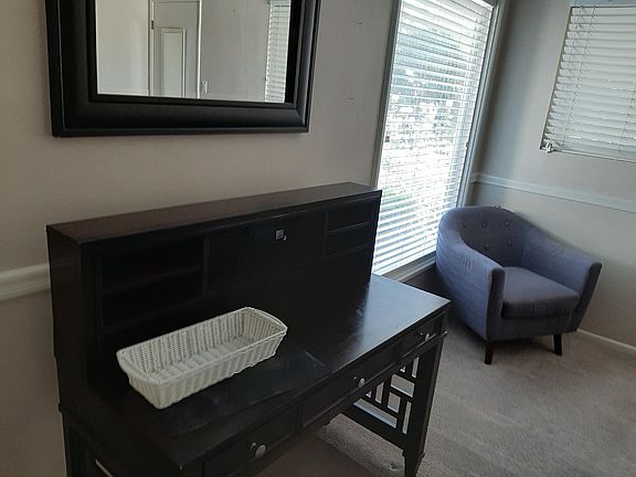 3rd image of 201 Ladera Vista Dr