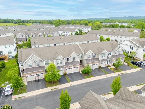84 Autumn Ln, Montgomery Twp., NJ 08558