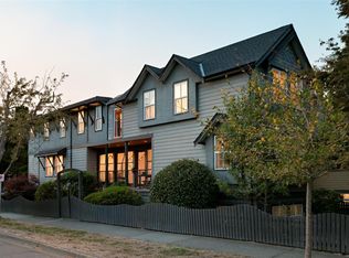 1150 Oxford St, Victoria, BC V8V 2V3