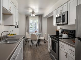 Charter Square, Troy, MI 48083