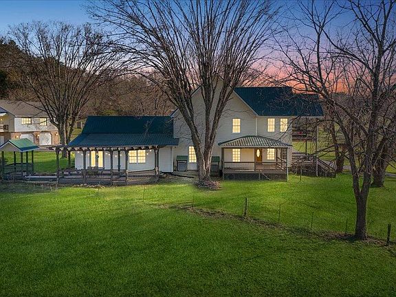 4th image of 225 Mary Lamons Rd