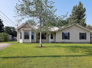 209 Dahlia Dr, Dothan, AL 36301