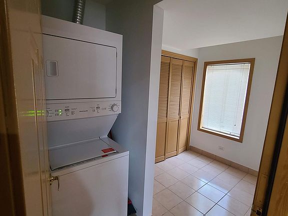 5th image of 7216 W Altgeld St #2C