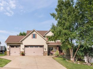 6083 Cromwell Ct, Inver Grove Heights, MN 55076