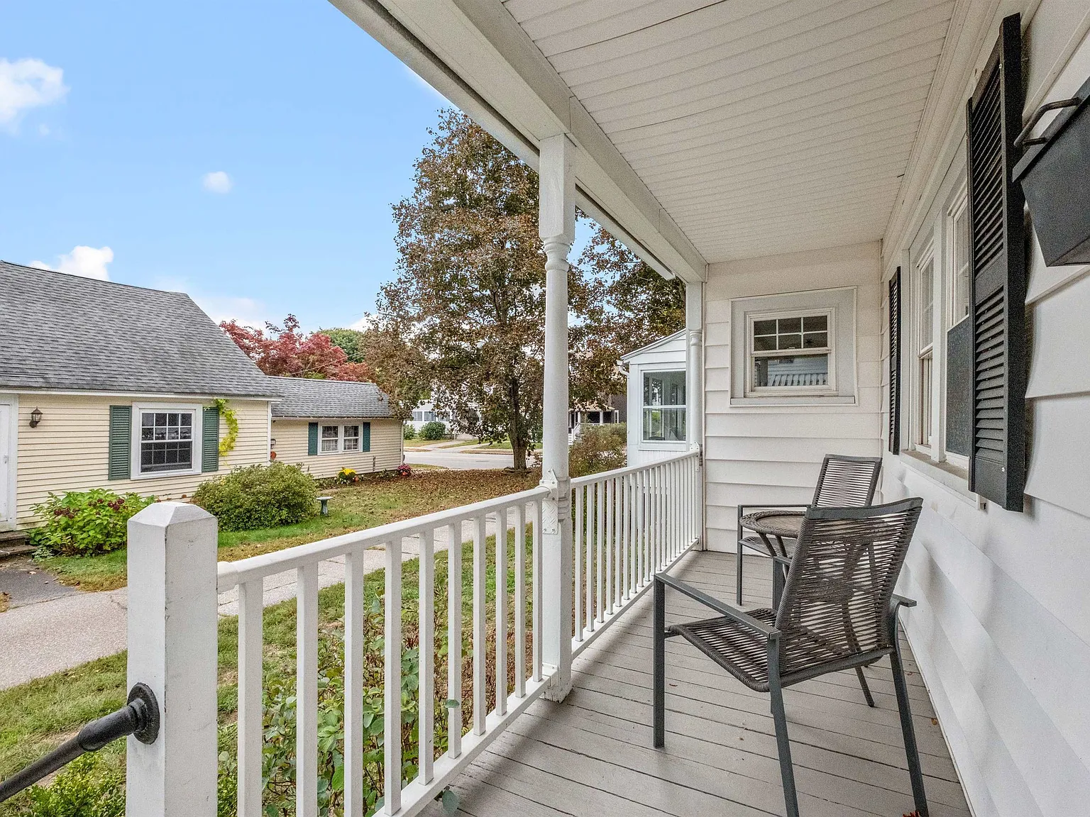 4 bed, 2.0 bath, 1949 sqft, $7,500 — Photo 3