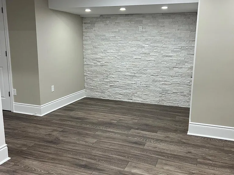 23 Irwin Ave — Photo 11