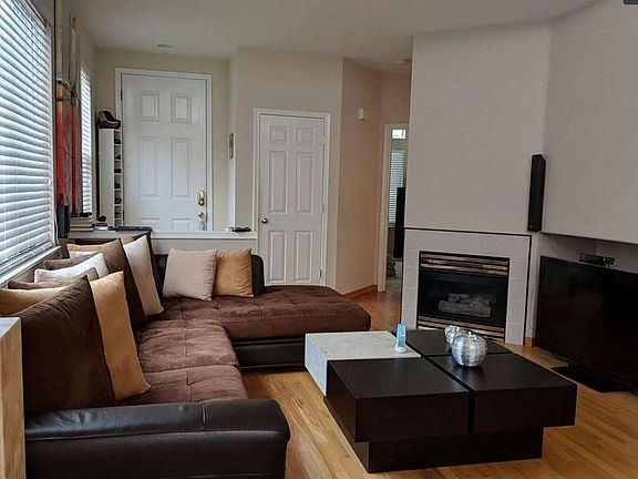 2nd image of 15019 NE 8th Pl