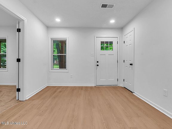 3rd image of 5214 Haynes Dr