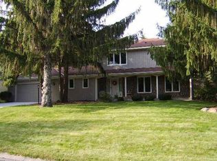 1216 Kenilworth Dr, Woodbury, MN 55125