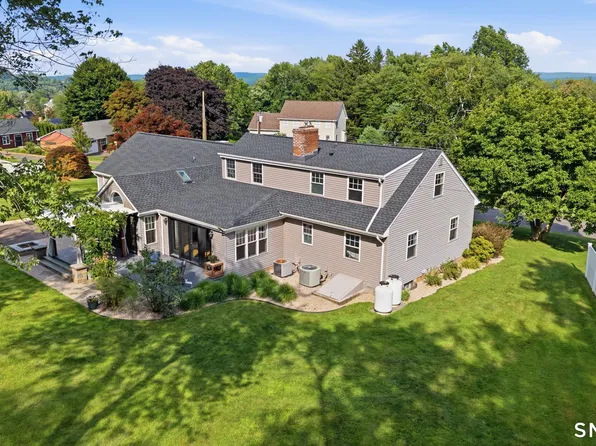 1 Webster Heights, Cromwell, CT 06416
