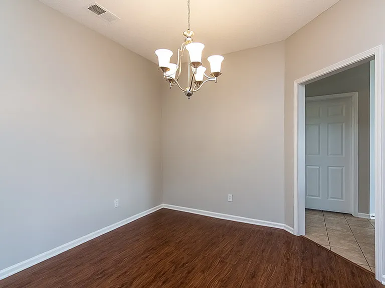 5820 Lillian Bend Dr — Photo 3