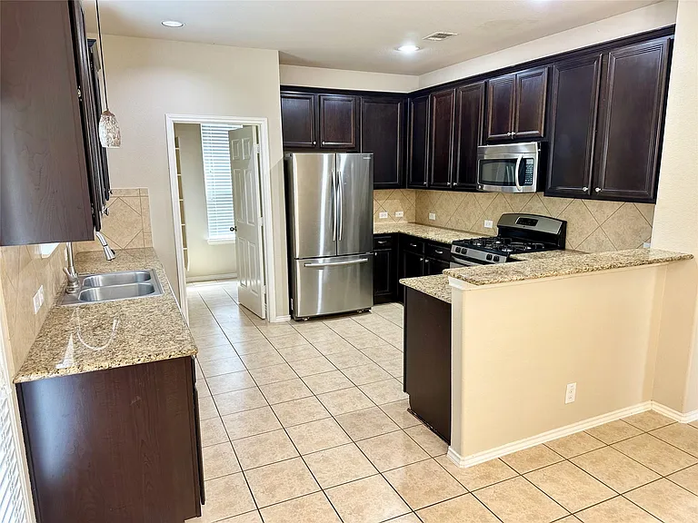 8633 White Ibis Dr — Photo 6