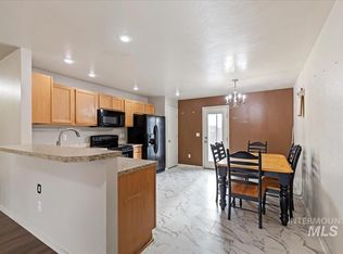 395 W White Sands Dr, Meridian, ID 83646