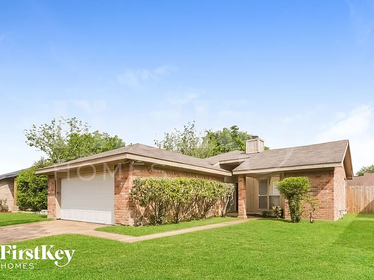 17522 Davenway Dr — Photo 2