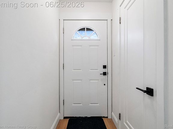 4th image of 235 Flowerdale St