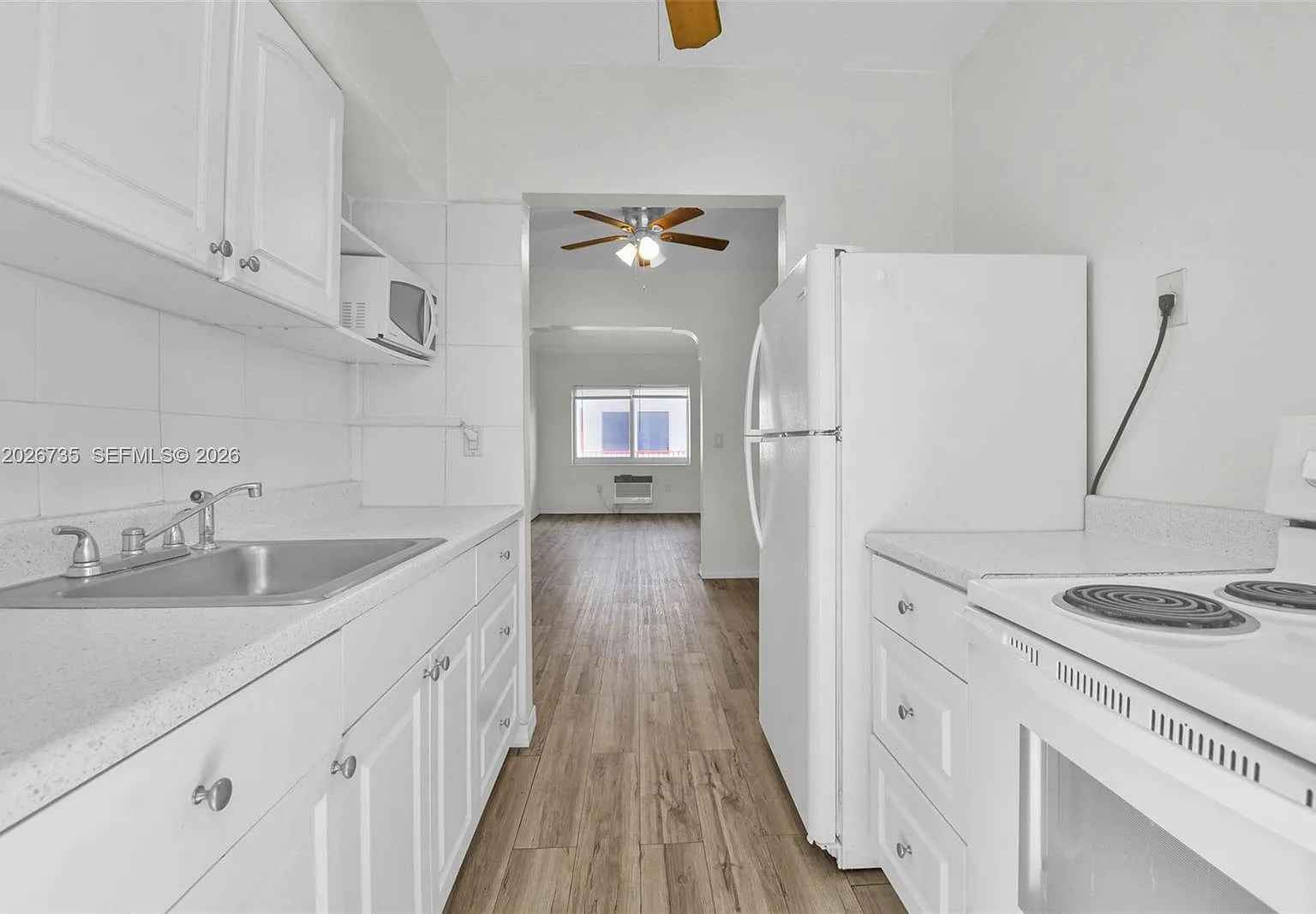 Ramavest Condo — Photo 1