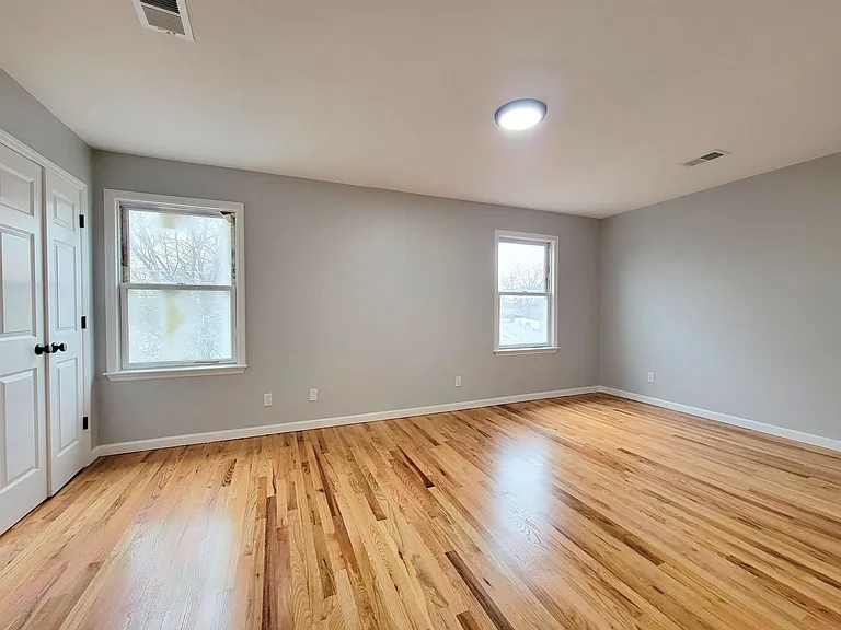 11-13 Wallis Ave #1 — Photo 7