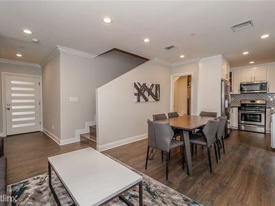 7207 S La Cienega Blvd, Los Angeles, CA, 90045