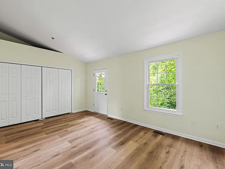 2615 Chivalry Ct — Photo 24