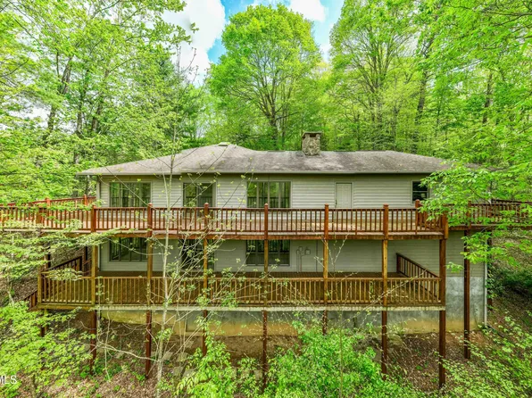 1945 Sage Valley Cir, Mountain City, TN 37683